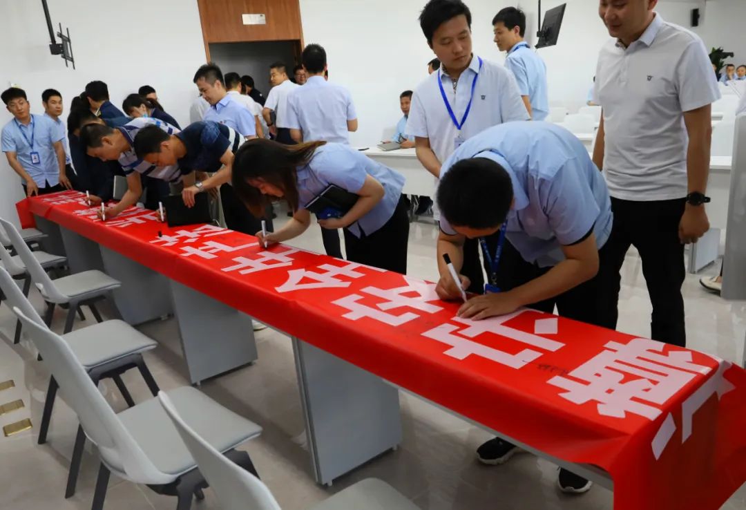 陜直股份、秦漢通航2022年“安全生產(chǎn)月”啟動儀式成功舉辦